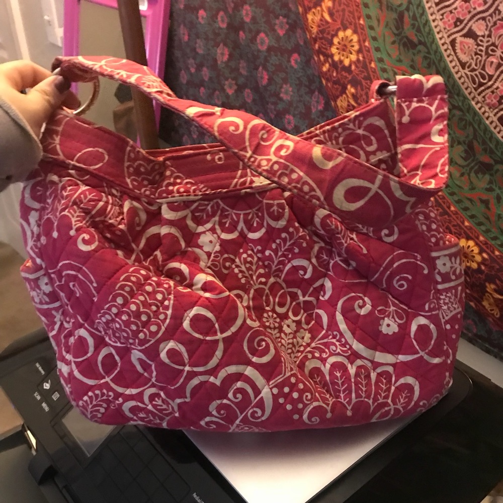 Vera Bradley magnetic closure purse